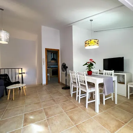 Апартаменты Vivalidays Montserrat - Бланес