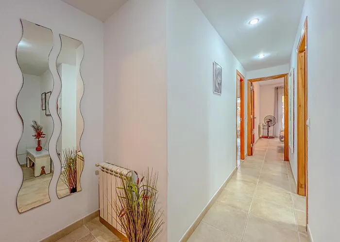 Apartment Vivalidays Montserrat - *